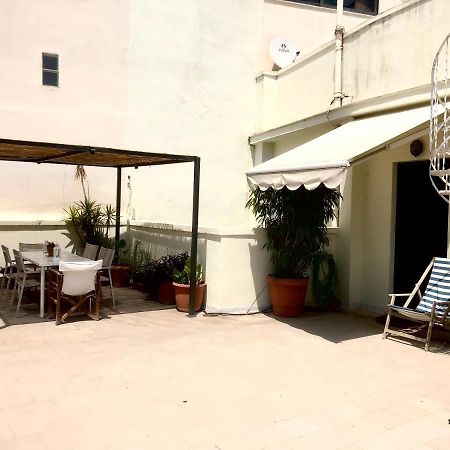 Mid Century 3 Bdr City Centre Townhouse Athens Exterior photo