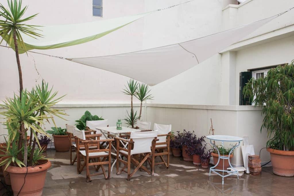 Mid Century 3 Bdr City Centre Townhouse Athens Exterior photo
