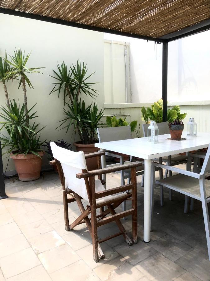 Mid Century 3 Bdr City Centre Townhouse Athens Exterior photo